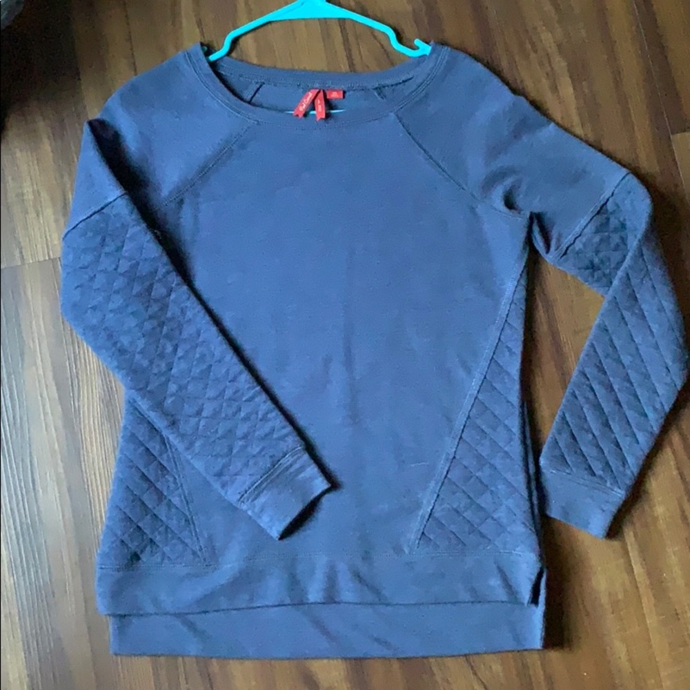 Sweatshirt with quilted detail